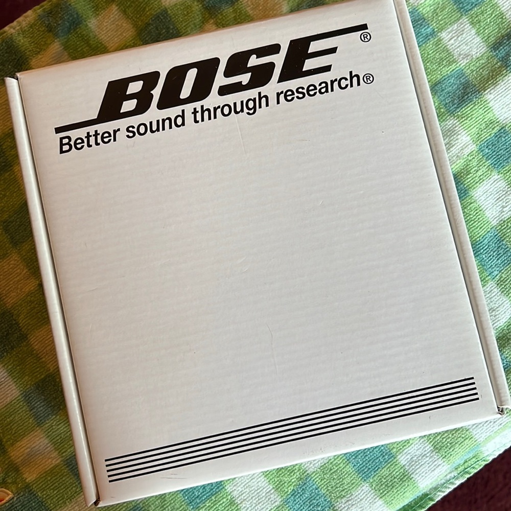 The BOSE QuietComfort2 Acoustic Noise Cancelling Headphones.